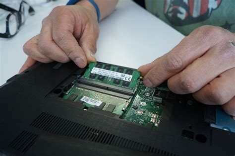 memory finder laptop|How to tell if you can upgrade a laptop's RAM .